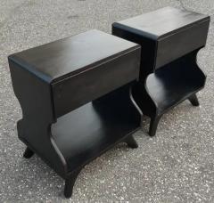 Franklin Shockey Pair Franklin Shockey Sculptured Pine Black Laquered Nightstands or End Tables - 3192872