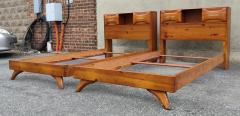 Franklin Shockey Pair Franklin Shockey Sculptured Pine Twin Beds 1 Night stand King Size MCM - 3059700