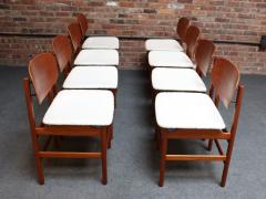 Fratelli Saporiti Set of Eight Italian Modern Shell Dining Chairs in Teak and Boucl by Saporiti - 4229390