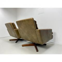 Fredrik Kayser 1970s Pair of Fredrik Kayser Leather Swivel Lounge Chairs - 2926922