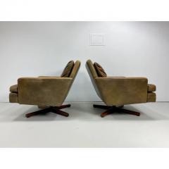 Fredrik Kayser 1970s Pair of Fredrik Kayser Leather Swivel Lounge Chairs - 2926926