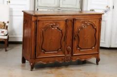 French 1750s Louis XV Period Walnut Buffet with Star Inlay and Carved Shells - 3441653