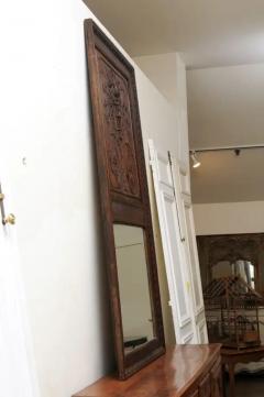 French 1750s Oak Trumeau Mirror with Large Carved Rinceaux and Floral Bouquet - 3441997