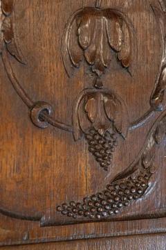 French 1750s Oak Trumeau Mirror with Large Carved Rinceaux and Floral Bouquet - 3707108