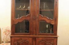 French 1790s Walnut Buffet Deux Corps with Glass Doors and Carved Motifs - 3451048