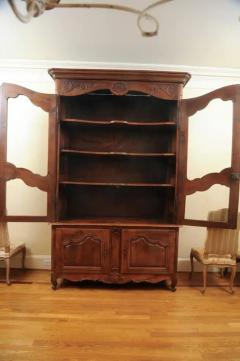 French 1790s Walnut Buffet Deux Corps with Glass Doors and Carved Motifs - 3451192