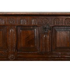 French 17th Century Carved Oak Trunk - 3862101