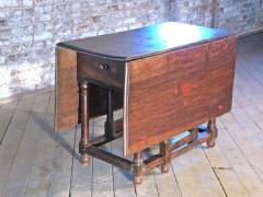 French 17th Century Louis XIII Walnut and inlaid Drop Leaf Table - 4145903