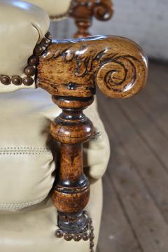 French 17th Century Walnut and Leather Covered Reclining or Ratchet Chair - 4346112