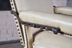 French 17th Century Walnut and Leather Covered Reclining or Ratchet Chair - 4346114