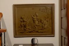 French 1820s Horizontal Grisaille Painting Depicting Cherubs Chasing a Bird - 3415133