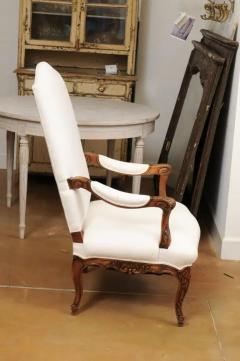 French 1840s Louis XV Style Walnut Fauteuil with Carved Accents and Upholstery - 3472746