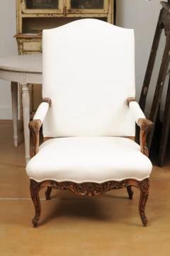 French 1840s Louis XV Style Walnut Fauteuil with Carved Accents and Upholstery - 3472758