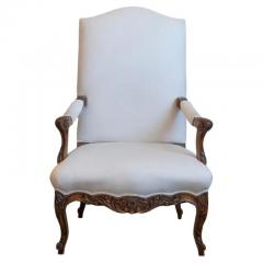 French 1840s Louis XV Style Walnut Fauteuil with Carved Accents and Upholstery - 4019859