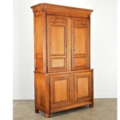 French 18th Century Carved Oak Buffet Deux Corps - 4390080
