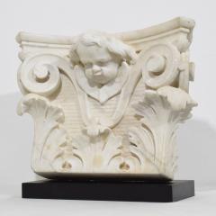 French 18th Century Carved White Marble Capital With Angel Head - 4111728
