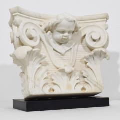 French 18th Century Carved White Marble Capital With Angel Head - 4111729