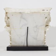 French 18th Century Carved White Marble Capital With Angel Head - 4111797