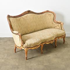 French 18th Century Louis XV Parlor Suite - 4317019