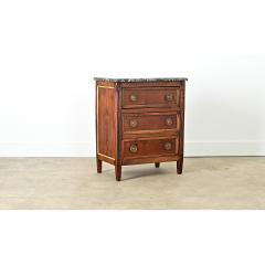French 18th Century Mahogany Petite Commode - 4292811