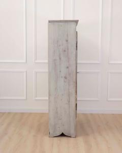 French 18th Century Painted Pine Cabinet - 4743947