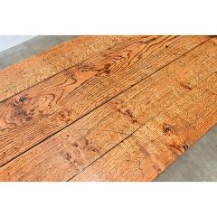 French 18th Century Solid Elm Tavern Table - 4798164