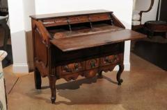 French 18th Century Walnut Slant Front Desk on Three Drawer Commode en Arbal te - 3422701