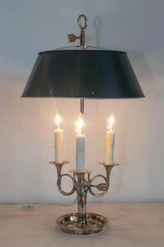 French 1900s Silvered Bronze Bouillotte Table Lamp with Horns and Green Shade - 4001787