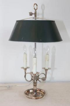 French 1900s Silvered Bronze Bouillotte Table Lamp with Horns and Green Shade - 4001839