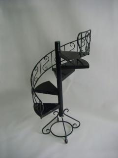 French 1940s Black Lacquered Metal Circular Display Staircase - 352499