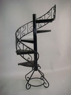 French 1940s Black Lacquered Metal Circular Display Staircase - 352502