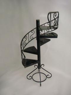 French 1940s Black Lacquered Metal Circular Display Staircase - 352503