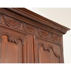 French 19th Century Carved Oak Buffet a deux Corps - 2895115