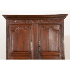 French 19th Century Carved Oak Buffet a deux Corps - 2895117