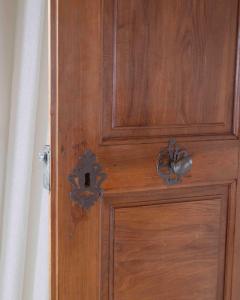 French 19th Century Double sided Double leaf Walnut Communication Door - 4577532