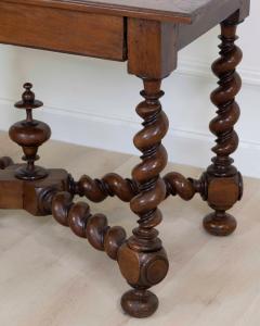 French 19th Century Louis XIII Style Walnut Table - 4707304