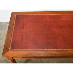 French 19th Century Mahogany Petite Writing Desk - 4254504