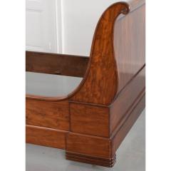 French 19th Century Mahogany Sleigh Bed - 2084684