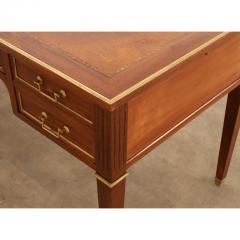 French 19th Century Mahogany Transitional Desk - 3135698