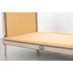 French 19th Century Neoclassical Style Bed - 2052294