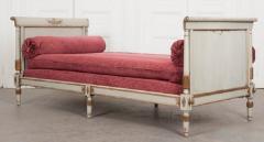 French 19th Century Neoclassical Style Daybed - 1199304