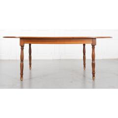 French 19th Century Oval Walnut Table - 3593618