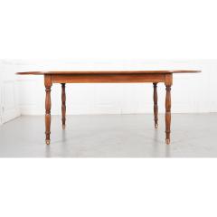 French 19th Century Oval Walnut Table - 3593726