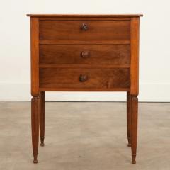 French 19th Century Petite Walnut Commode - 3029017