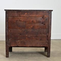 French 19th Century Petite Walnut Commode - 4606882