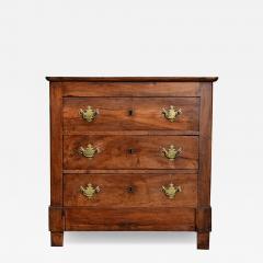 French 19th Century Petite Walnut Commode - 4618869