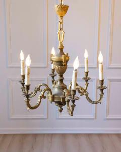 French 19th Century Six Light Iron Chandelier with Spiral and Scrolling Arms - 4431914