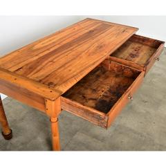 French 19th Century Walnut Desk - 4157381