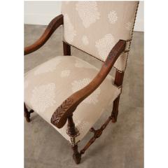 French 19th Century Walnut Upholstered Fauteuil - 3343931