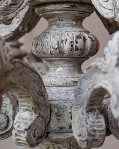 French 20th Century Carved and Painted Wood Twelve Light Chandelier - 4298989